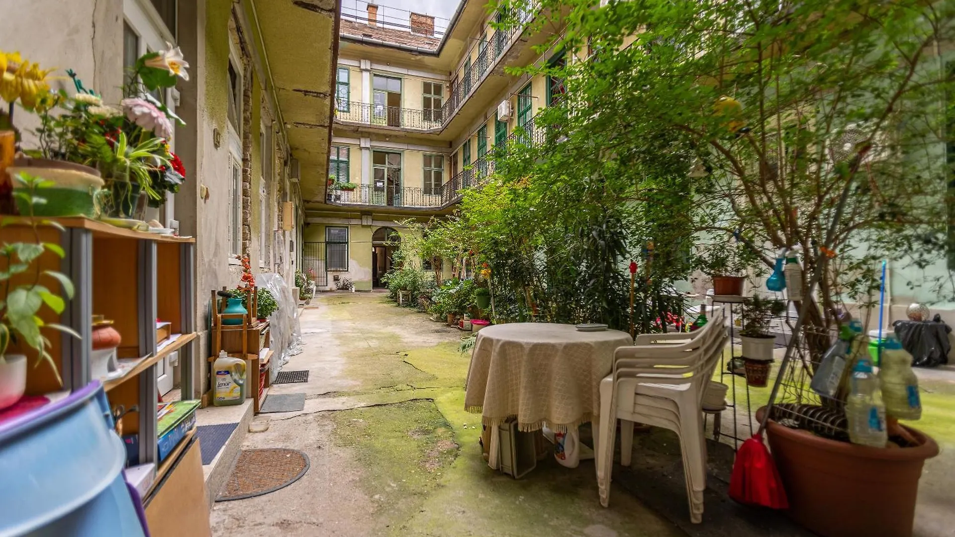Cosy Flat With Balcony Apartment Budapest