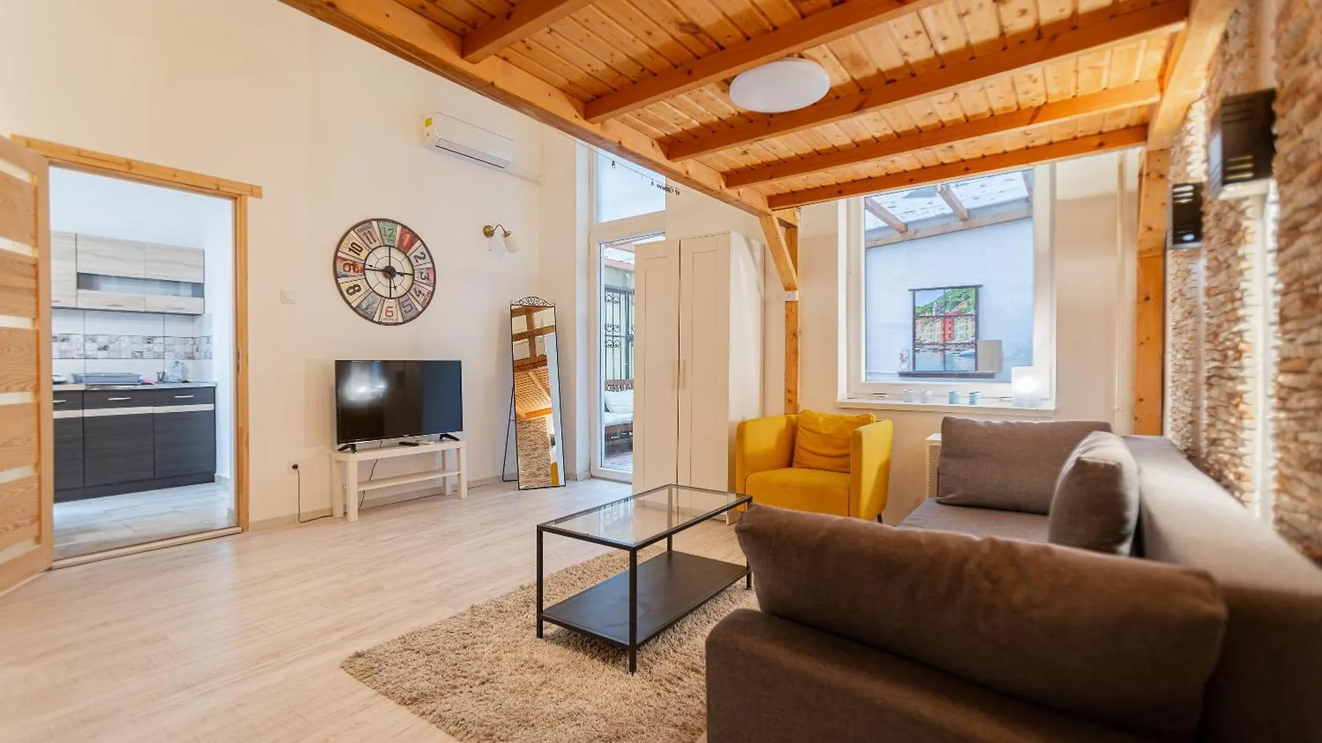 Cosy Flat With Balcony Apartment Budapest