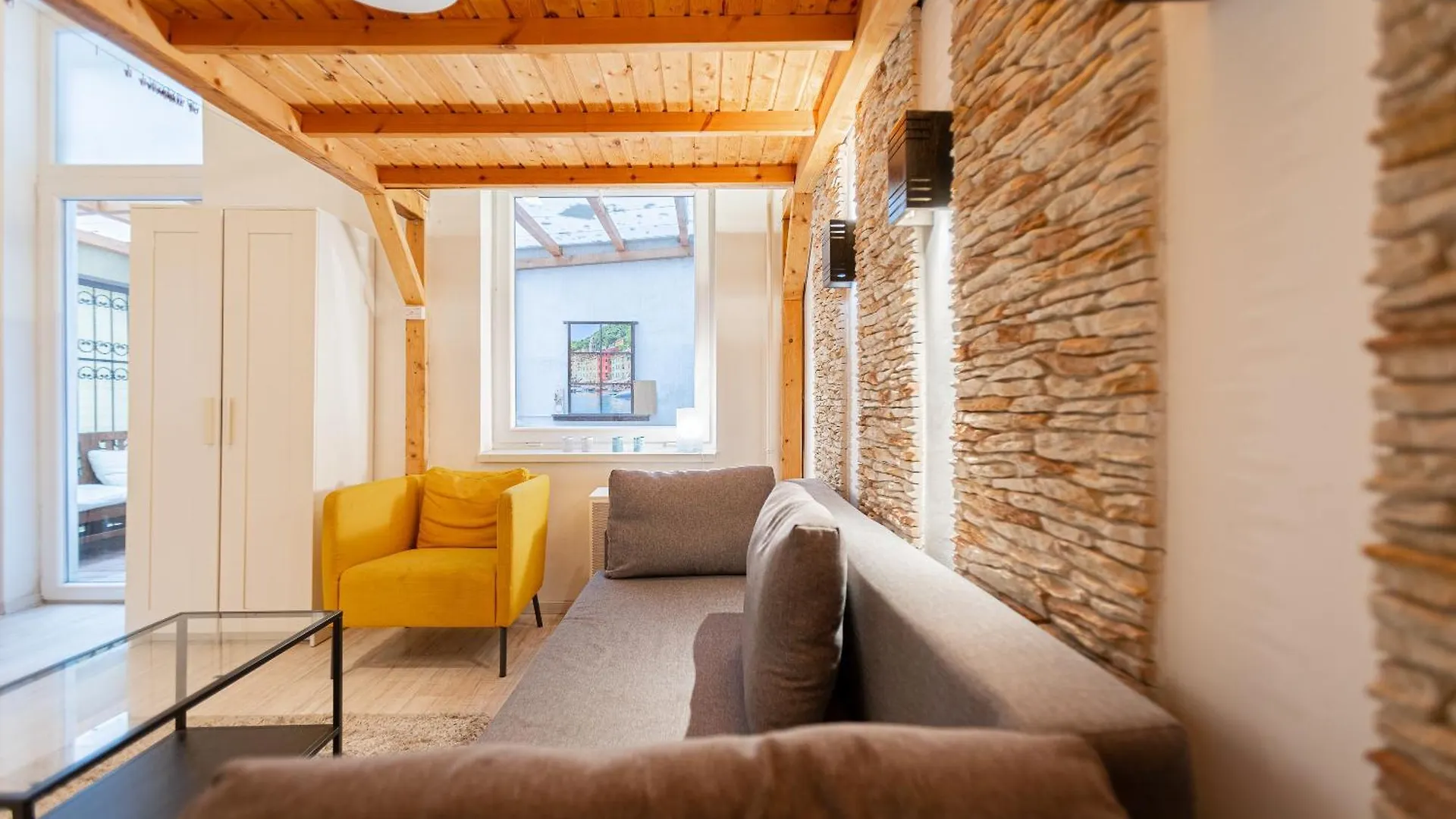 Cosy Flat With Balcony Apartment Budapest