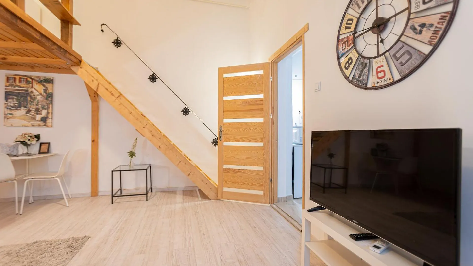 Cosy Flat With Balcony Apartment Budapest